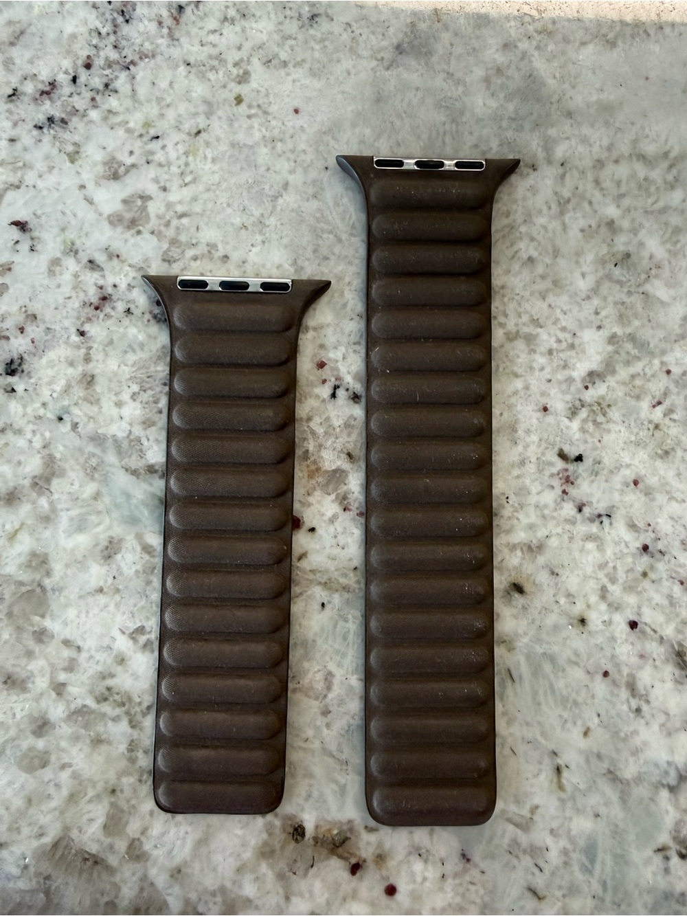 45 mm Dark Brown Apple Watch Magnetic Link FineWoven Band (size S/M)